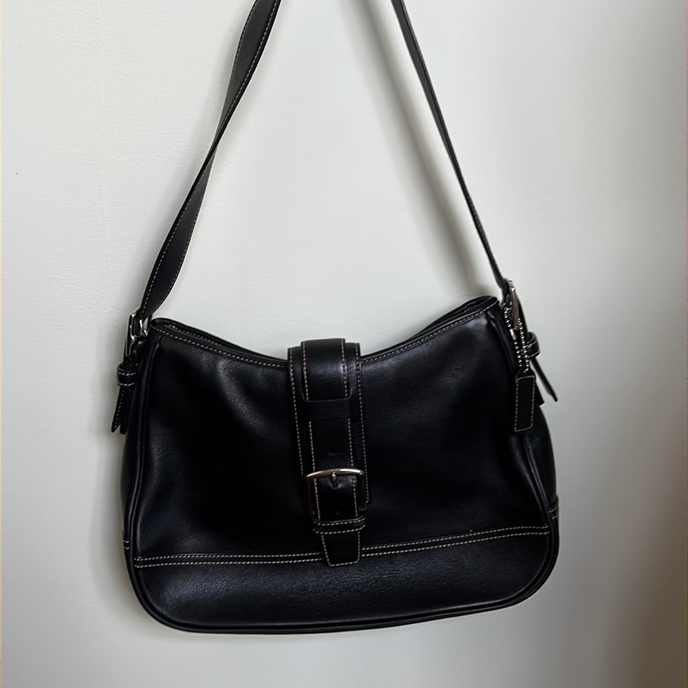 Vintage Coach Black Leather Shoulder Bag